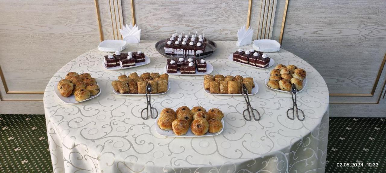 Takchilik Bek Plus Hotel מראה חיצוני תמונה